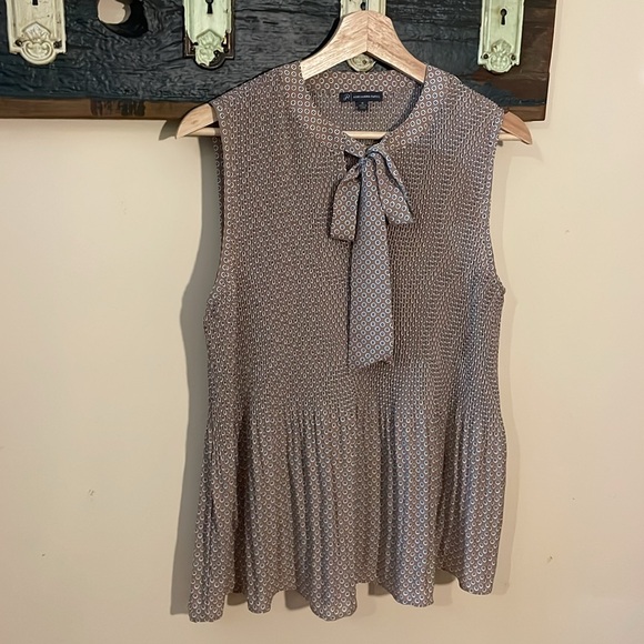 Adrianna Papell Sleeveless Peplum Blouse with Tie Front Size Medium - Picture 7 of 16